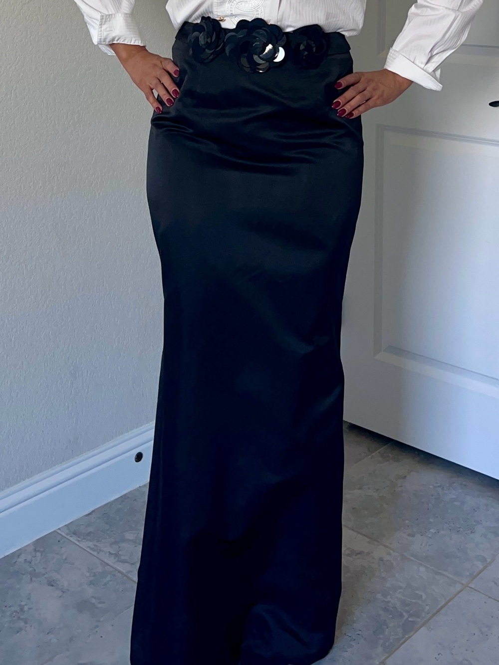 NWT Carolina Herrera Black Silk Floral Appliqué Mermaid Maxi Skirt 6